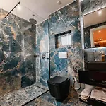 Cuni Luxury