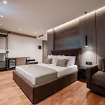 Cuni Luxury