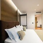 Cuni Luxury فندق 4*