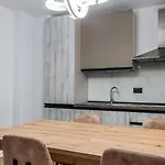فندق Cuni Luxury ساراندا