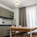 Cuni Luxury فندق ساراندا