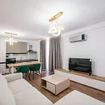 Cuni Luxury