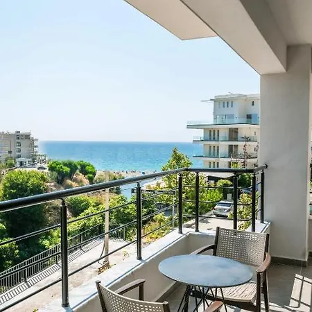 Cuni Luxury 4*