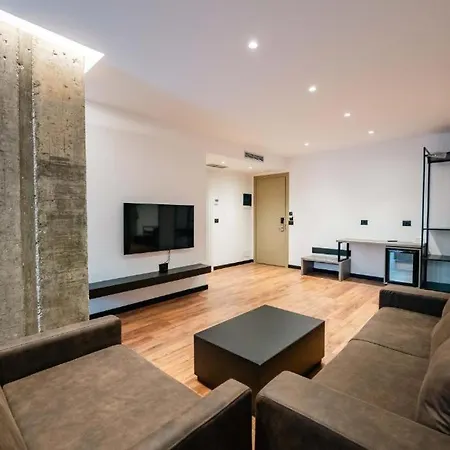 Cuni Luxury Hotell