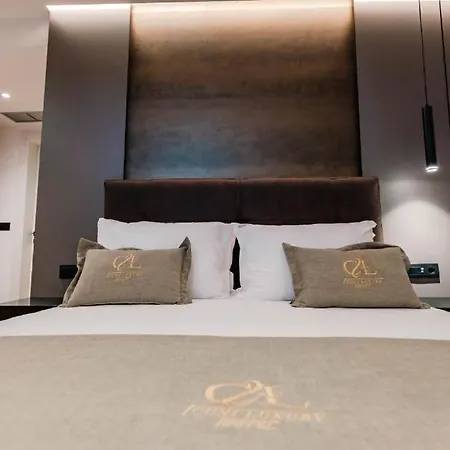Cuni Luxury