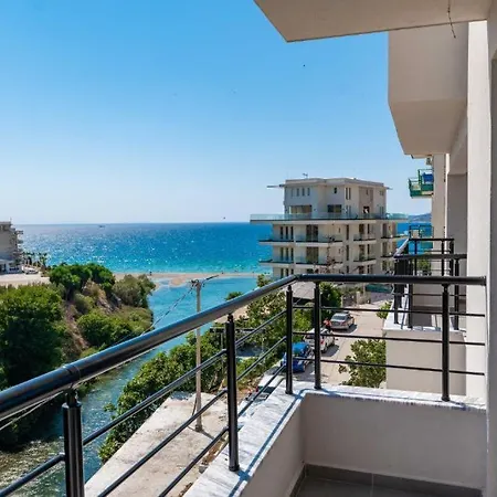 Cuni Luxury Hotel
